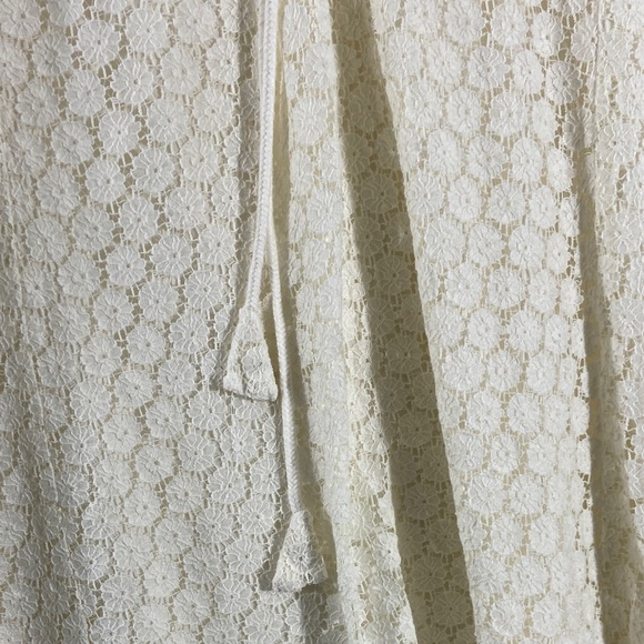 Elegant Cream Blouse with Flared Sleeves - Picture 6 of 11